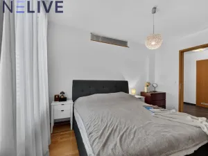 Prodej bytu 2+kk, Praha, Valečovská, 80 m2