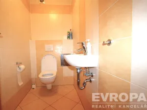 Pronájem bytu 2+kk, Praha - Hlubočepy, Do Klukovic, 64 m2