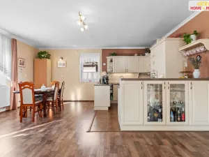 Prodej rodinného domu, Břežany II, 172 m2