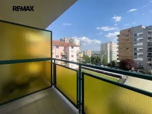 Pronájem bytu 1+kk, Praha - Horní Měcholupy, Padovská, 32 m2