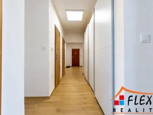 Prodej bytu 3+1, Ostrava, Mjr. Nováka, 74 m2