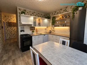 Prodej bytu 3+1, Dešenice, 80 m2