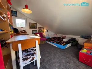 Prodej bytu 3+1, Dešenice, 80 m2
