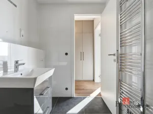 Pronájem bytu 1+kk, Hradec Králové - Nový Hradec Králové, 32 m2
