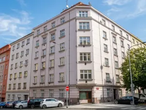 Pronájem bytu 2+kk, Praha, Lucemburská, 47 m2