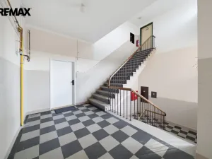 Prodej bytu 3+1, Karlovy Vary - Drahovice, Vítězná, 77 m2