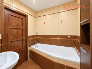 Pronájem bytu 3+1, Chomutov, Roháčova, 66 m2