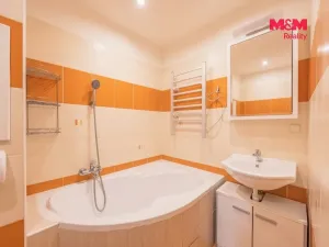 Prodej bytu 3+1, Chrudim - Chrudim III, Fibichova, 74 m2