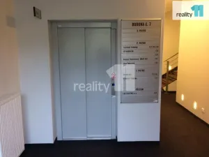 Pronájem kanceláře, Karlovy Vary - Dvory, Chebská, 14 m2