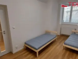 Pronájem bytu 2+kk, Praha, Svobodova, 50 m2