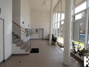 Pronájem garážového stání, Praha - Troja, Vřesová, 25 m2
