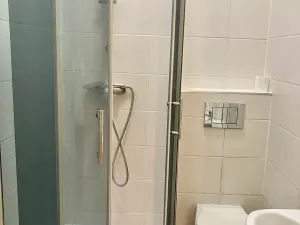 Pronájem bytu 1+kk, Praha - Vršovice, Bulharská, 20 m2