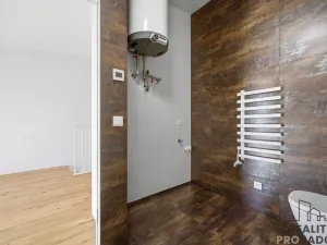 Prodej atypického bytu, Pardubice, Východní, 55 m2
