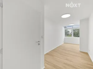 Prodej bytu 2+kk, Praha - Kyje, Vajgarská, 30 m2