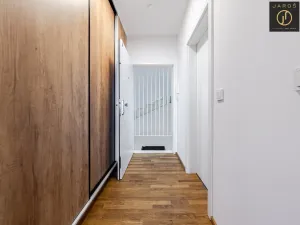 Pronájem bytu 1+kk, Kladno, Lesík, 33 m2