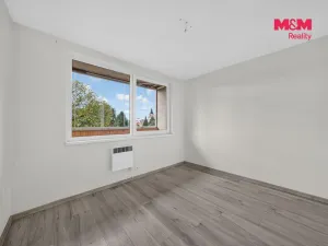 Prodej bytu 4+1, Černovice, U Mateřské školy, 82 m2