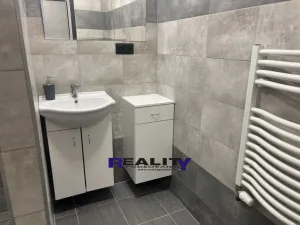 Prodej bytu 2+1, Vroutek, Husova, 60 m2