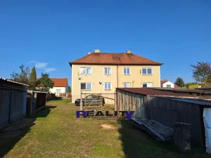 Prodej bytu 2+1, Vroutek, Husova, 60 m2