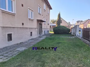 Prodej bytu 2+1, Vroutek, Husova, 60 m2