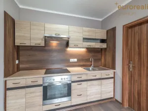 Prodej bytu 2+kk, Tachov, Na Třešňovce, 37 m2