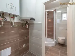 Prodej bytu 2+kk, Tachov, Na Třešňovce, 37 m2