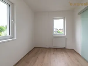 Prodej bytu 2+kk, Tachov, Na Třešňovce, 37 m2