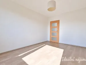Pronájem bytu 3+1, Rosice, Kaštanová, 80 m2