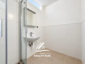 Pronájem bytu 2+1, Ostrava, Alžírská, 52 m2