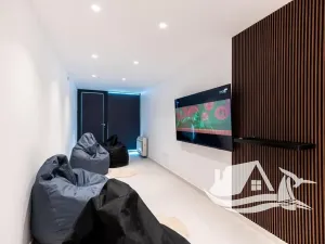 Prodej vily, Podstrana, Chorvatsko, 390 m2