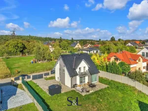 Pronájem rodinného domu, Babice, Brennerova, 137 m2