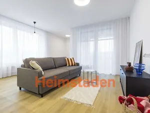 Pronájem bytu 2+kk, Praha - Holešovice, U Pergamenky, 57 m2
