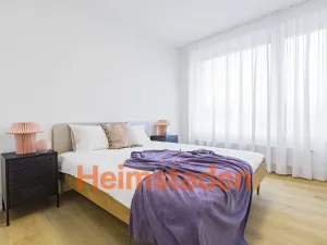 Pronájem bytu 2+kk, Praha - Holešovice, U Pergamenky, 57 m2