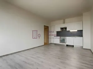 Pronájem bytu 2+kk, Jindřichův Hradec - Jindřichův Hradec III, sídliště Vajgar, 45 m2
