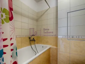 Pronájem bytu 2+kk, Jindřichův Hradec - Jindřichův Hradec III, sídliště Vajgar, 45 m2