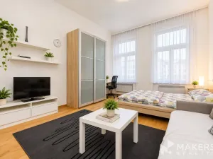 Prodej ubytování, Praha - Smíchov, Plzeňská, 70 m2
