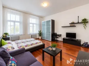 Prodej ubytování, Praha - Smíchov, Plzeňská, 70 m2