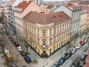 Pronájem obchodního prostoru, Praha - Vinohrady, Záhřebská, 331 m2