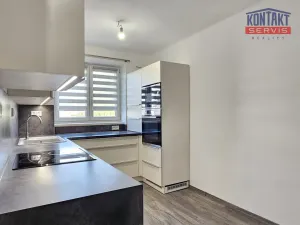 Prodej bytu 2+1, Jindřichův Hradec - Otín, 57 m2