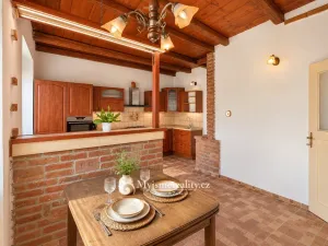 Prodej rodinného domu, Žerůtky, 193 m2