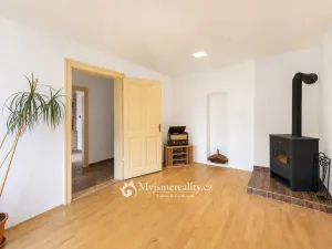 Prodej rodinného domu, Žerůtky, 193 m2