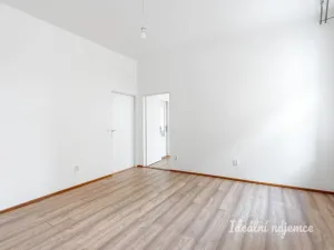 Pronájem bytu 2+1, Praha - Smíchov, Pod Barvířkou, 52 m2