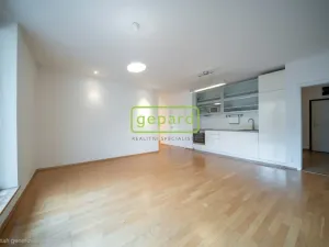 Prodej bytu 3+kk, Praha, U michelského mlýna, 75 m2
