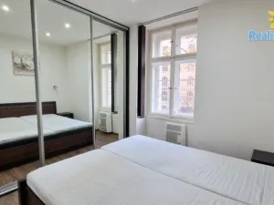 Pronájem bytu 2+kk, Praha - Vršovice, Moskevská, 46 m2