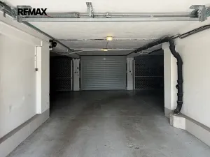Pronájem garážového stání, Praha - Motol, Brdlíkova, 20 m2