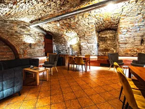 Pronájem restaurace, Chrudim, Palackého třída, 260 m2
