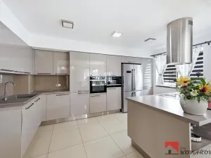 Prodej rodinného domu, Štětí, 180 m2