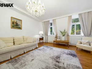 Prodej bytu 3+1, Karlovy Vary, Mariánskolázeňská, 141 m2