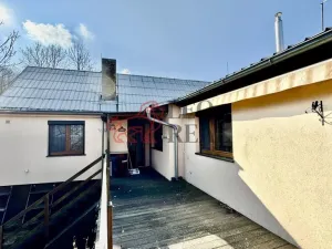Prodej rodinného domu, Lopeník, 250 m2