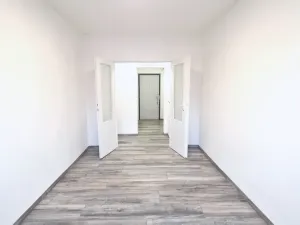 Pronájem bytu 2+kk, Praha - Kamýk, Cuřínova, 43 m2