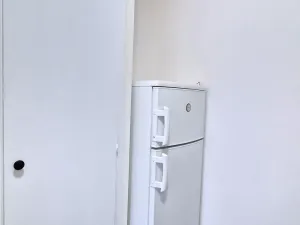 Pronájem bytu 2+kk, Praha - Kamýk, Cuřínova, 43 m2